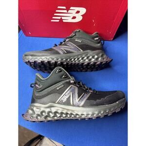 New Balance Women's Sneakers Fresh Foam Garo Midcut GTX Gore-Tex Size 7 With Box